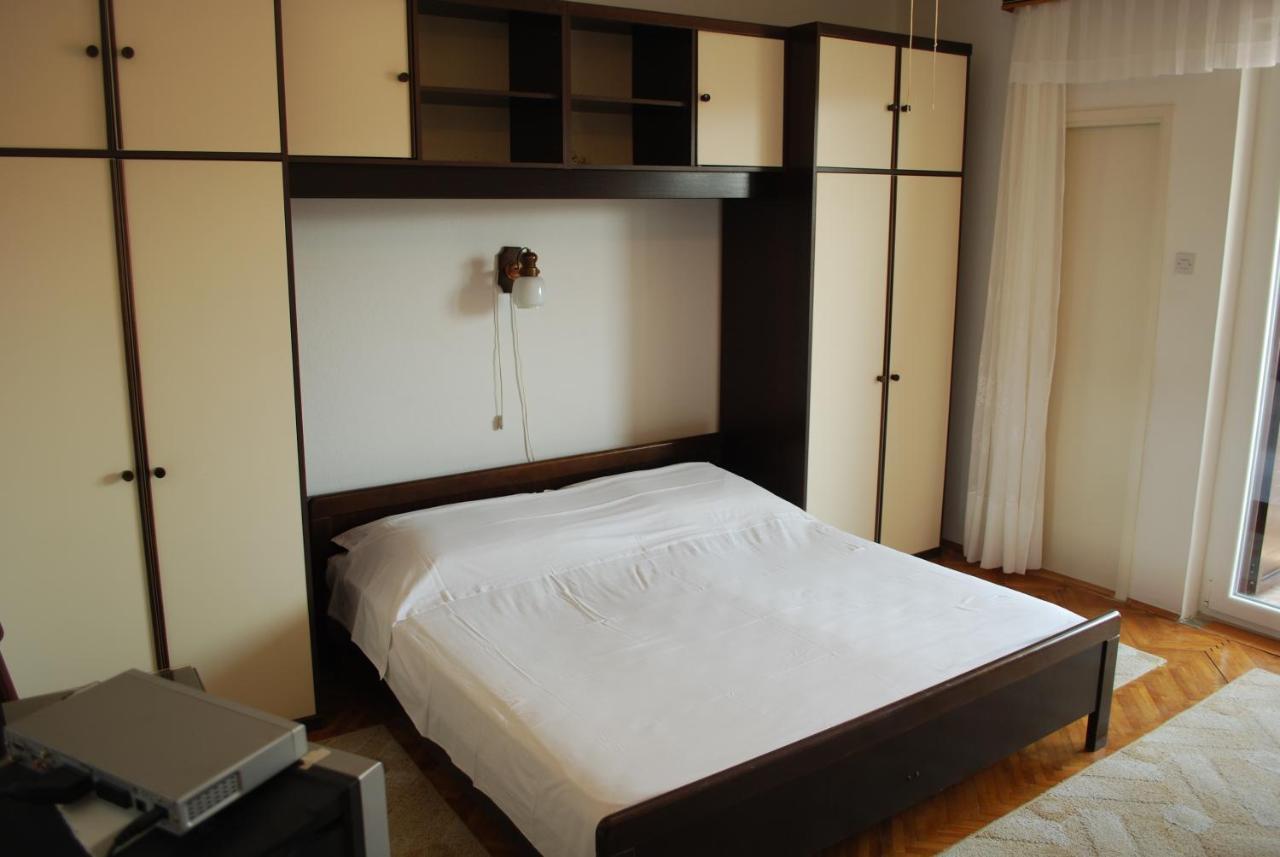 Apartments And Rooms By The Sea Pag - 11487 Pag Town Exterior foto